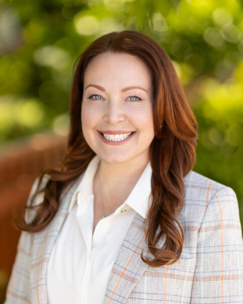 Julia Laquer, Esq. Photo