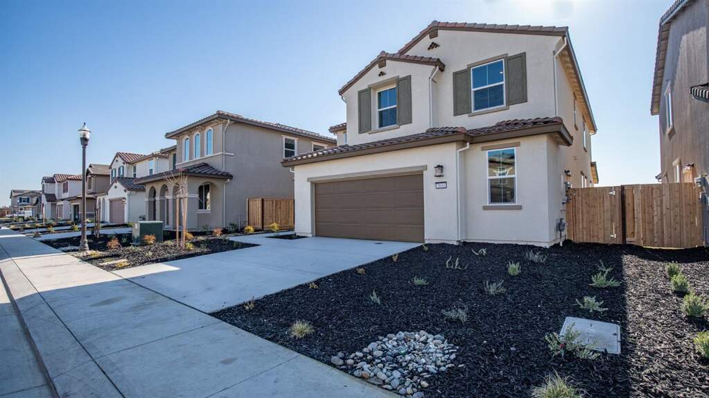 2644 Wisteria Drive, Lodi, CA 95242