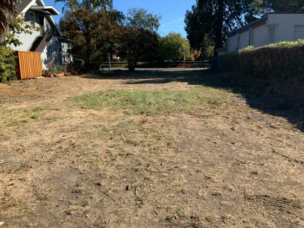 424 Davis Street, Vacaville, CA 95688