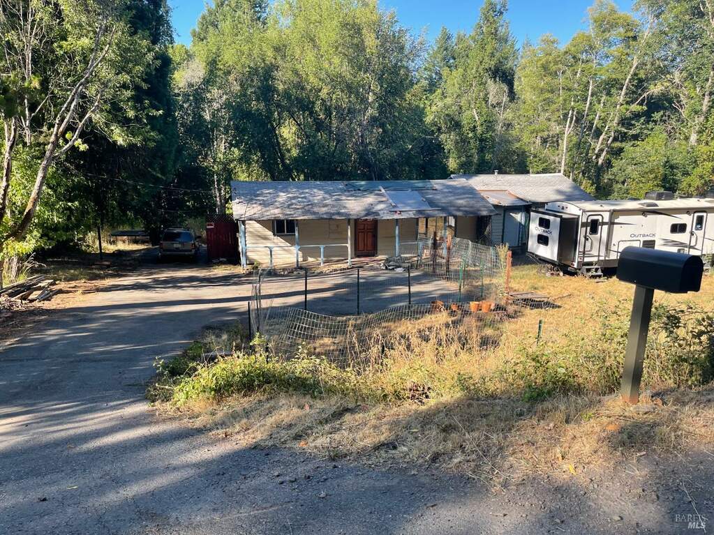 880 Exley Lane, Willits, CA 95490