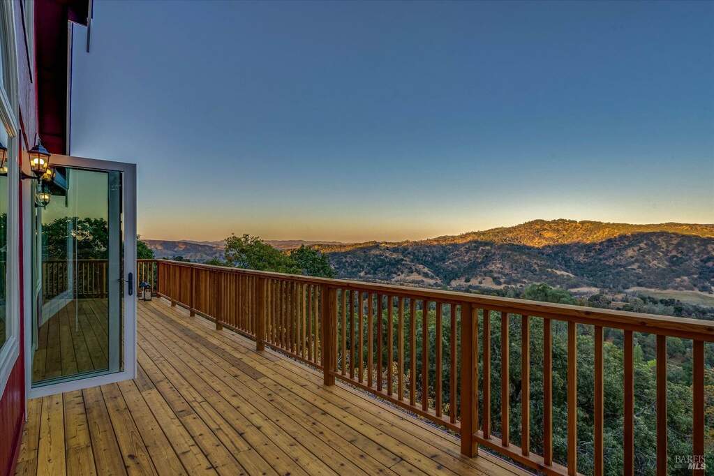 448 Country Club Lane, Napa, CA 94558