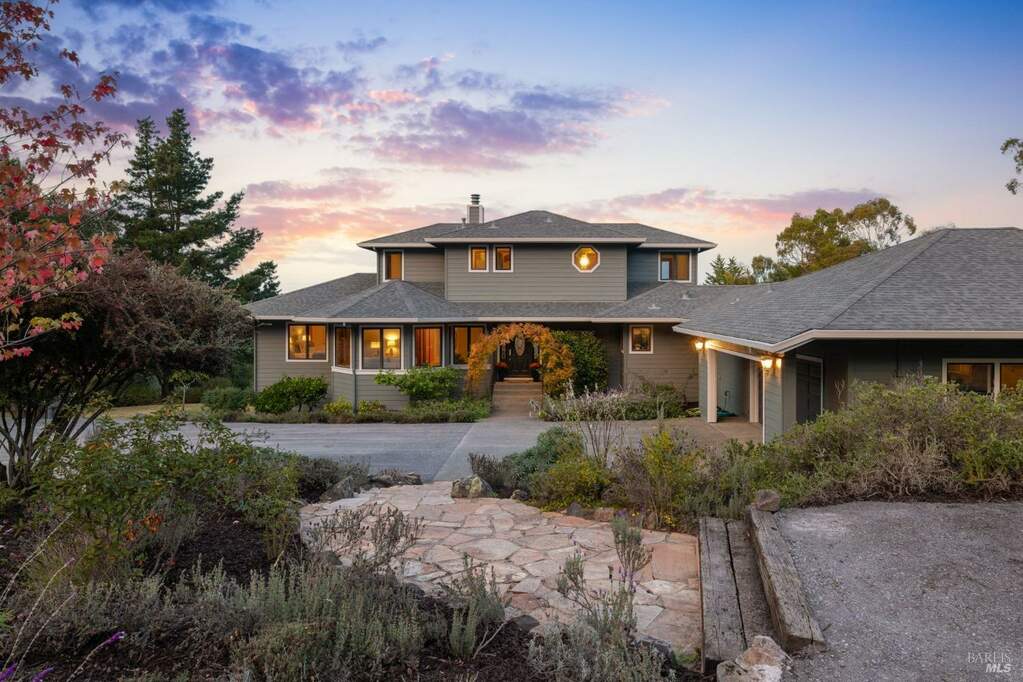 4397 Burnside Road, Sebastopol, CA 95472