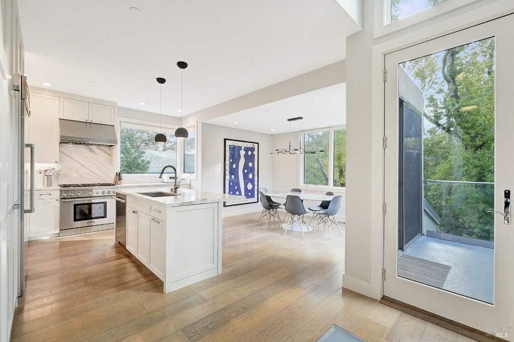 14 Walnut Avenue, Larkspur, CA 94939