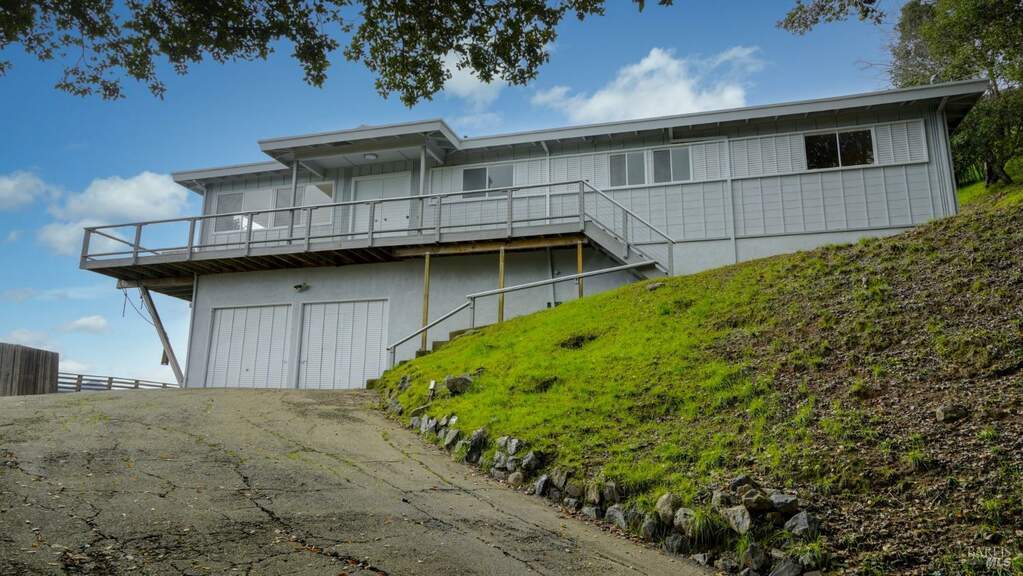 115 Woodside Drive, San Anselmo, CA 94960