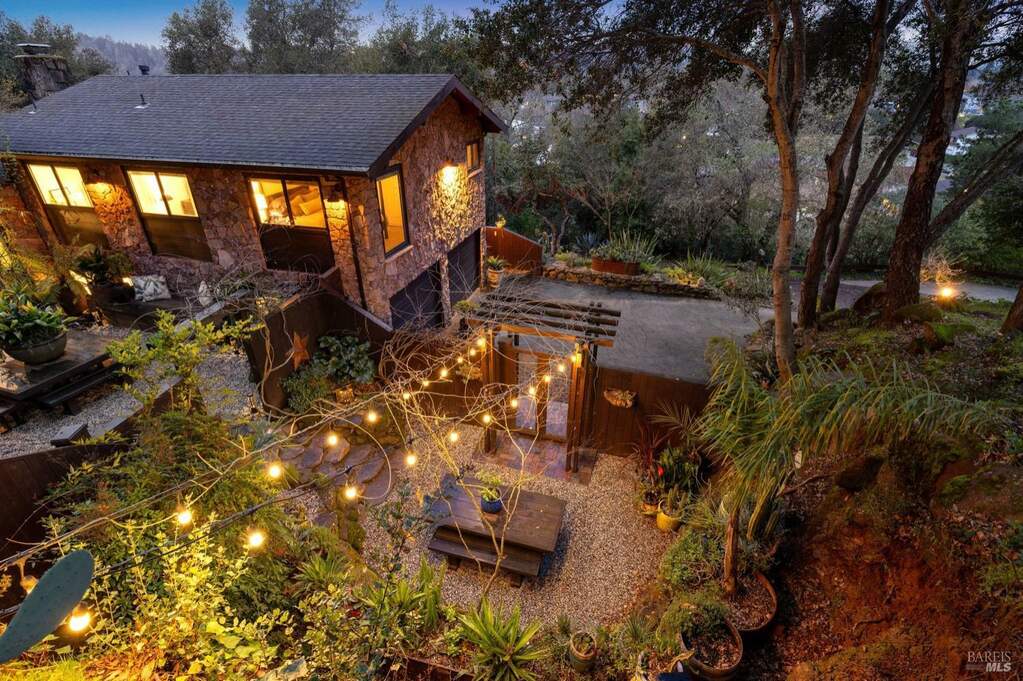 4678 Rocky Way, Santa Rosa, CA 95409