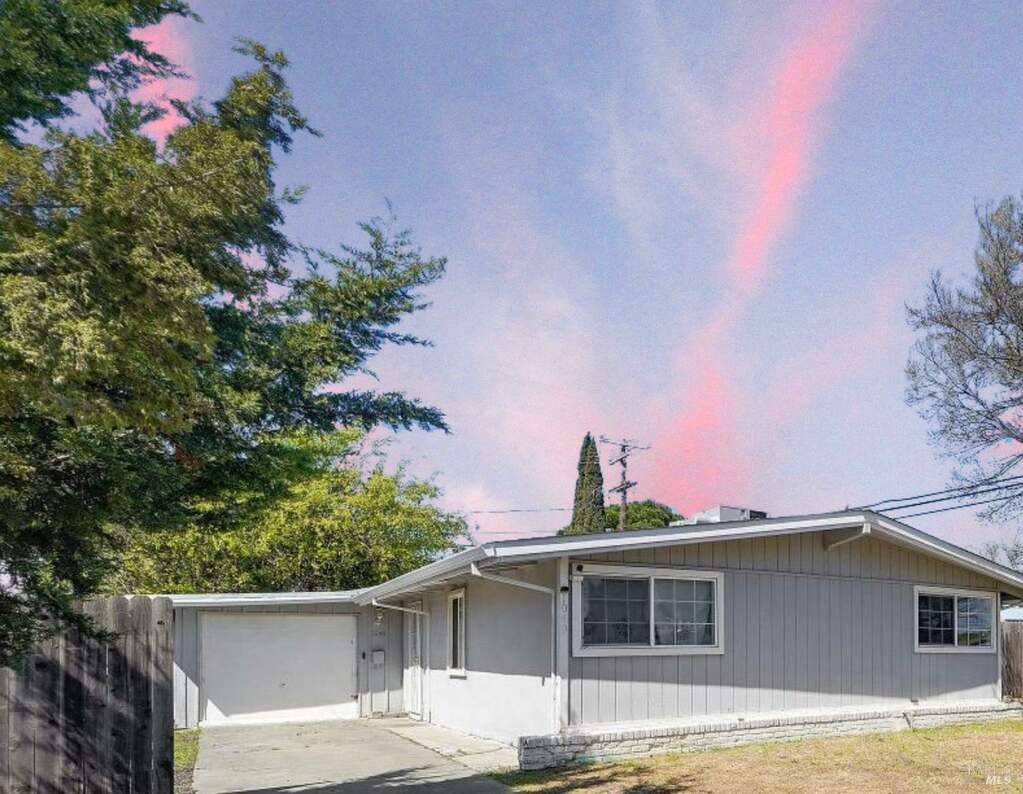 1049 1st Street, Fairfield, CA 94533