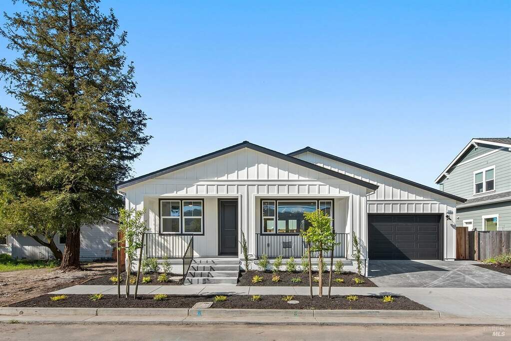 749 Acacia Lane, Santa Rosa, CA 95409
