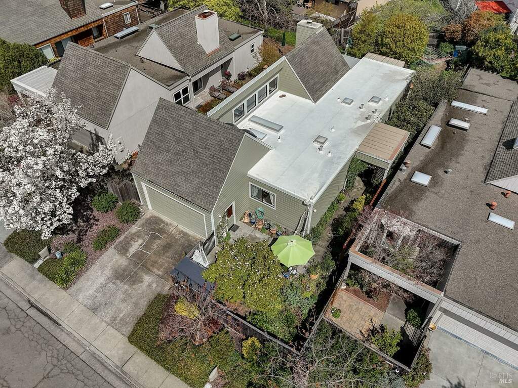 375 Dahlia Drive, Sonoma, CA 95476