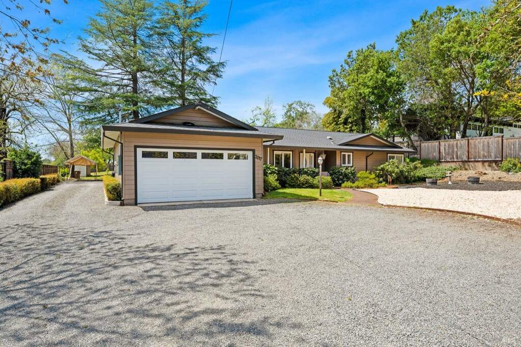 3217 Vichy Avenue, Napa, CA 94558
