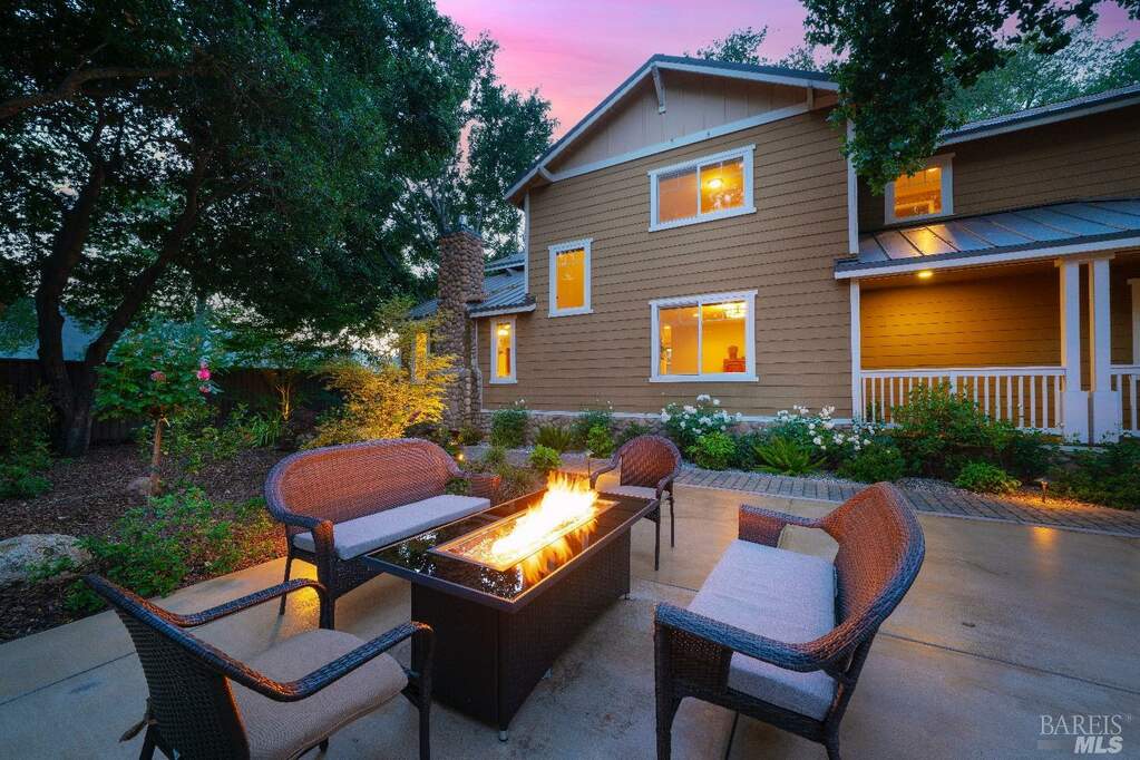 1413 Magnolia Avenue, St. Helena, CA 94574