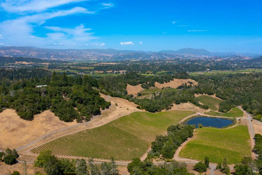 2337 W Dry Creek Road, Healdsburg, CA 95448 MLS 324029234 Christie