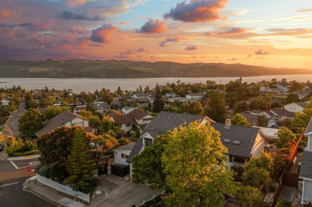 1498 Shirley Drive, Benicia, CA 94510