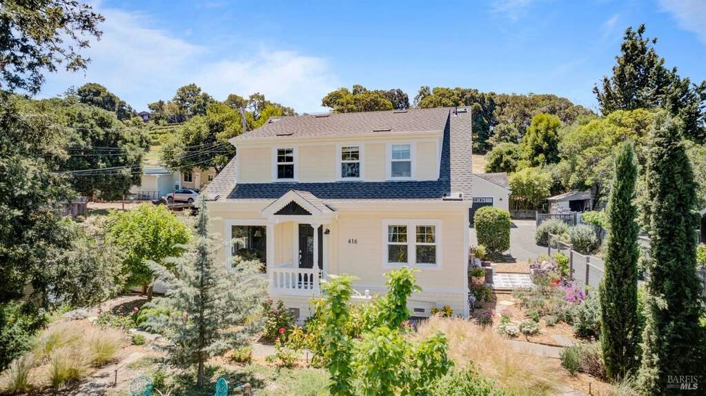 416 Sunnyslope Avenue, Petaluma, CA 94952