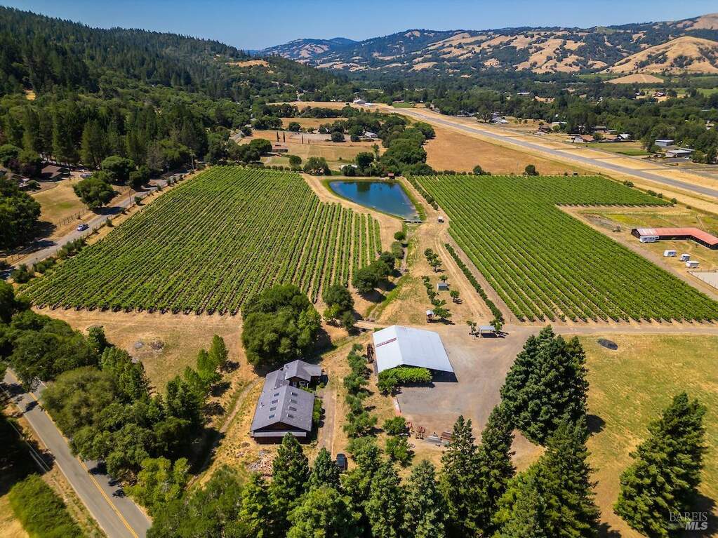 18560 Mountain View Road, Boonville, CA 95415