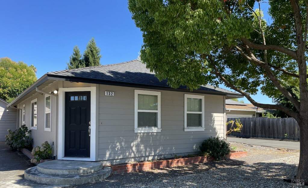 132 Brittain Lane, Santa Rosa, CA 95401