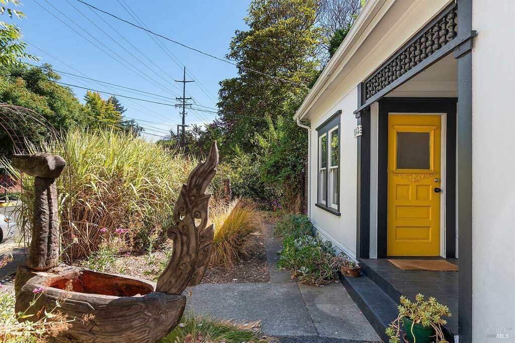 812 Tupper Street, Santa Rosa, CA 95404