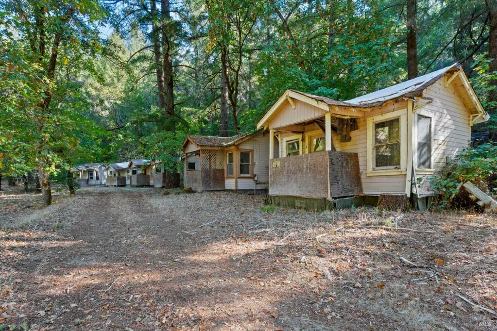 31001 N Highway 101 Highway, Willits, CA 95490