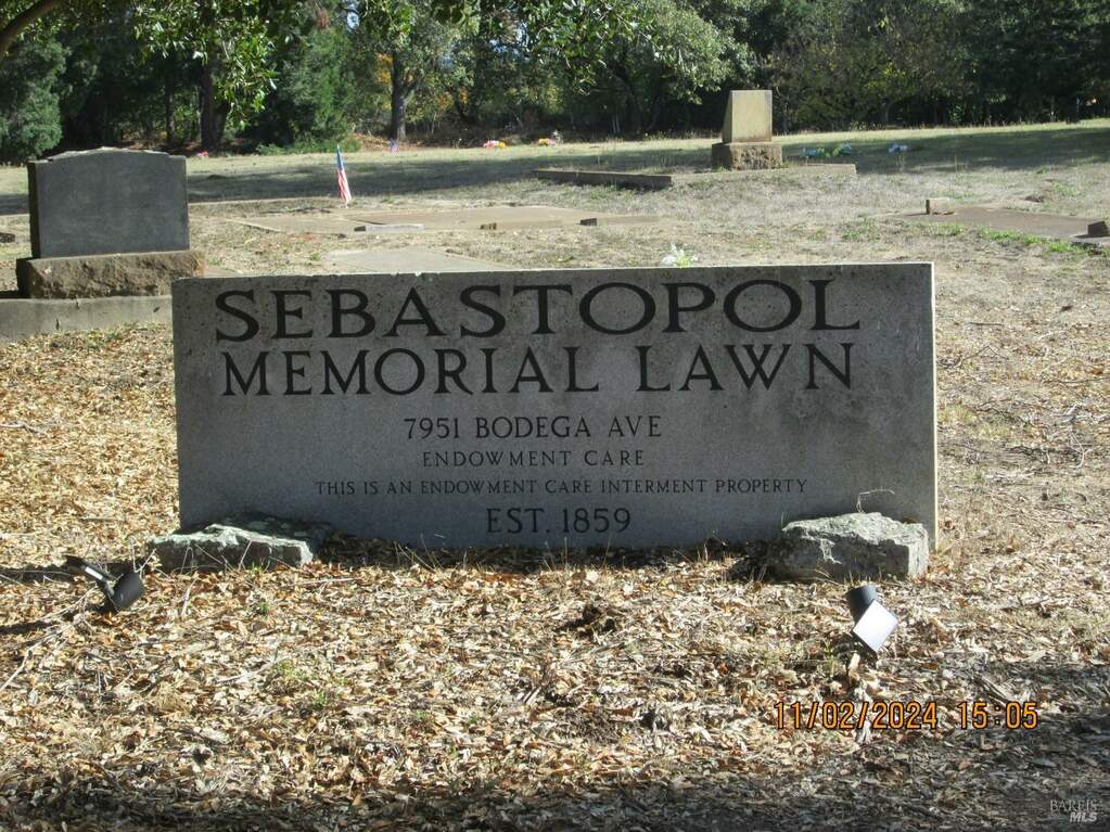 7951 Bodega Avenue, Sebastopol, CA 95472