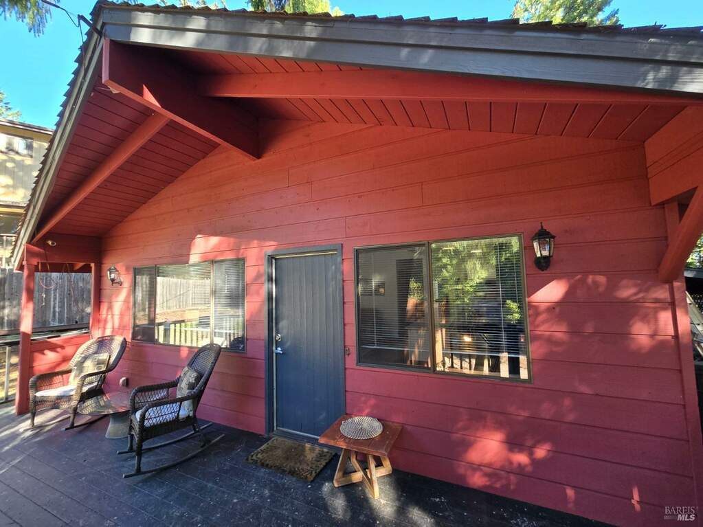 1956 Clover Drive, Willits, CA 95490