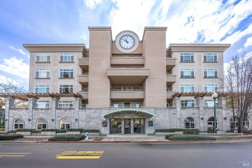 810 7th Street #20, Santa Rosa, CA 95404