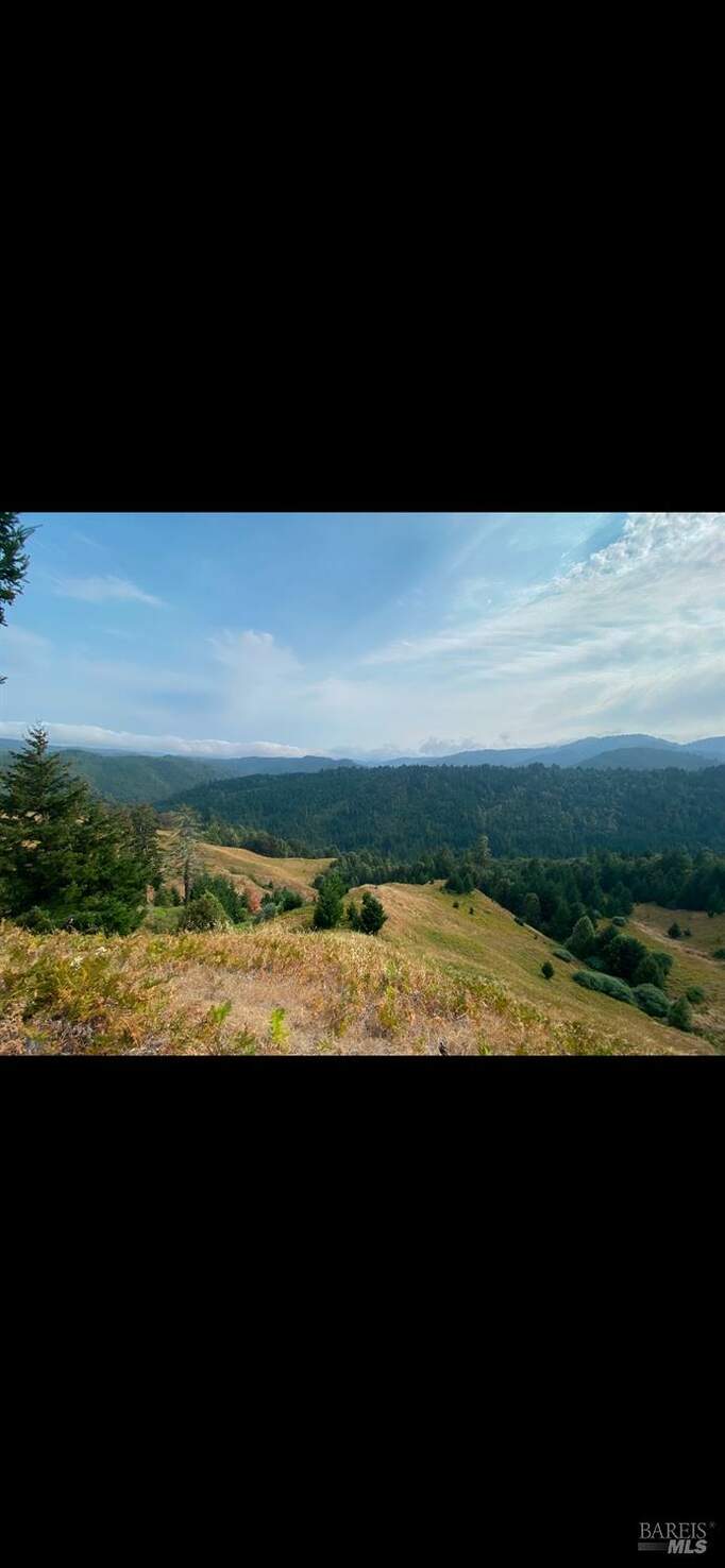 1701 Etter Ranch Road, Garberville, CA 95542
