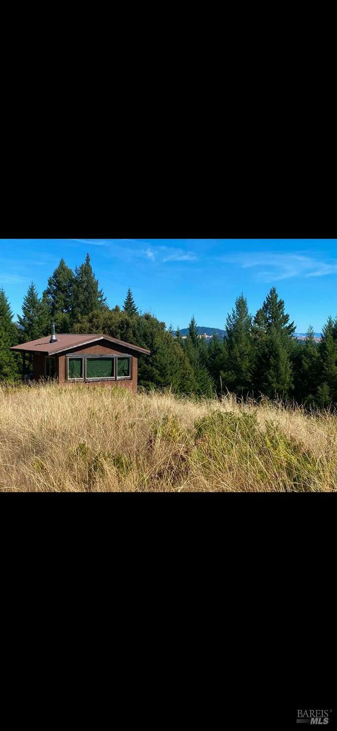 1701 Etter Ranch Road, Garberville, CA 95542