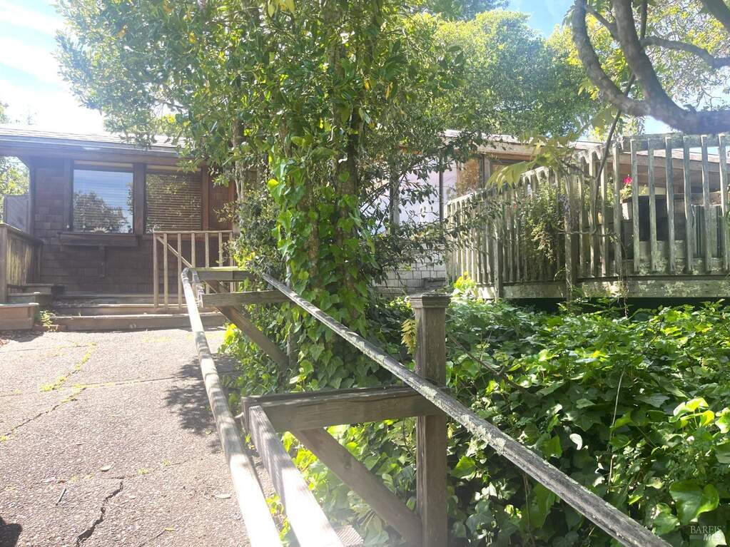 903 Greenhill Road, Mill Valley, CA 94941