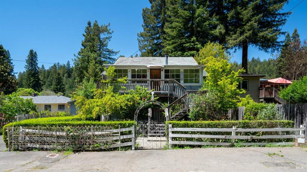 20226 Willow Road, Monte Rio, CA 95462