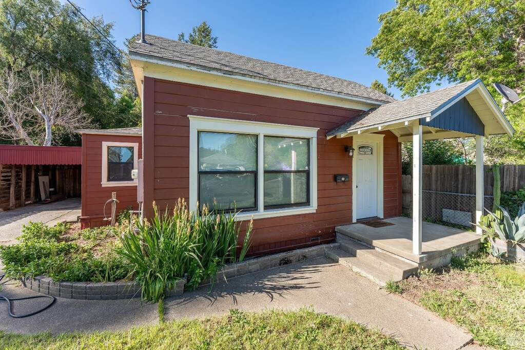 30 W Oak Street, Willits, CA 95490