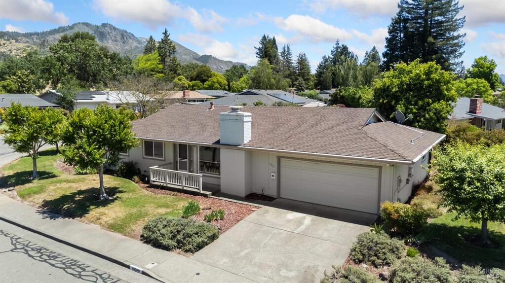 6800 Oak Leaf Drive, Santa Rosa, CA 95409