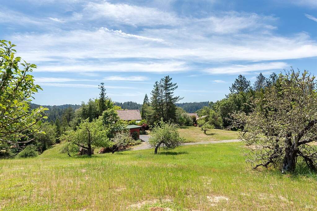 7600 Giusti Road, Forestville, CA 95436