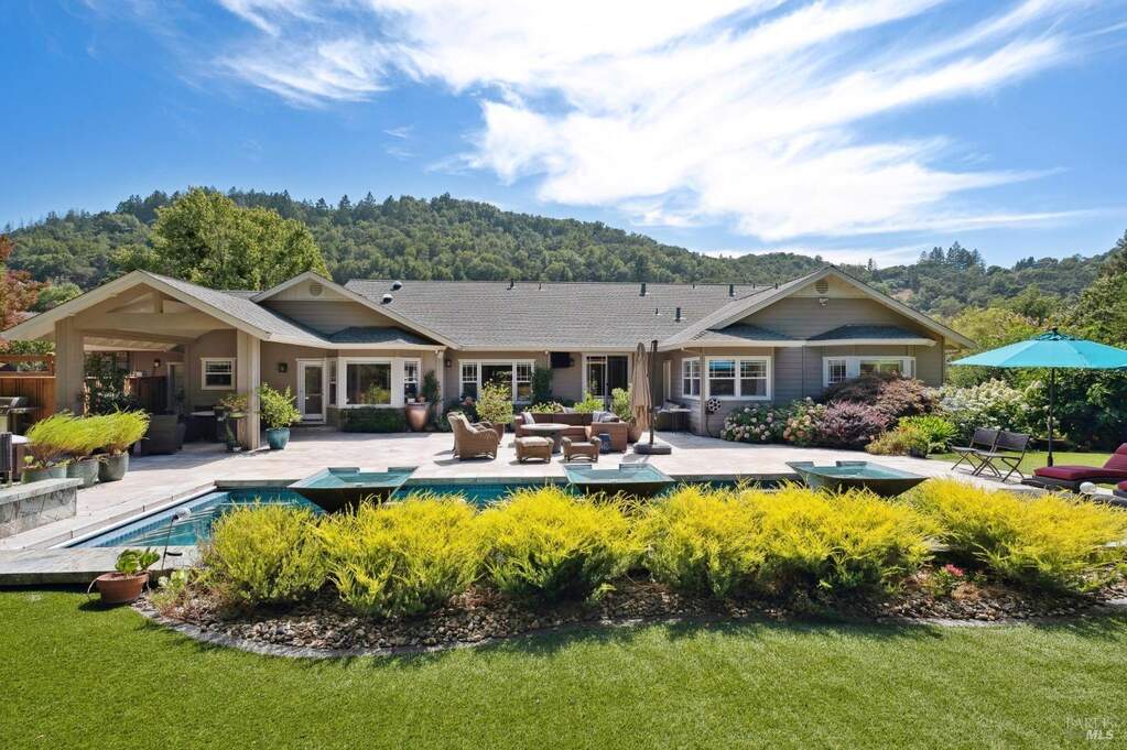 4536 Bennett View Drive, Santa Rosa, CA 95404