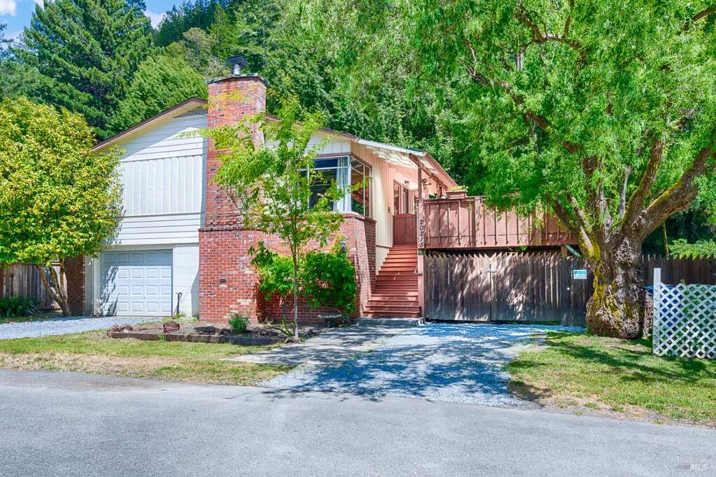 20215 Willow Road, Monte Rio, CA 95462