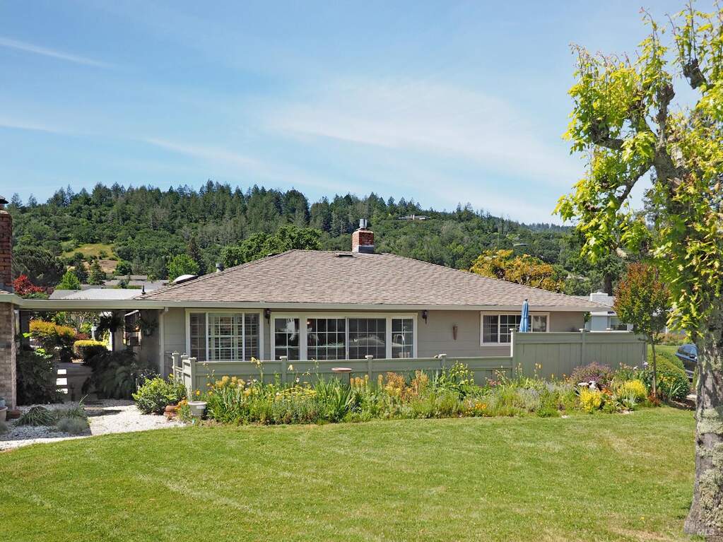 342 Oak Leaf Circle, Santa Rosa, CA 95409