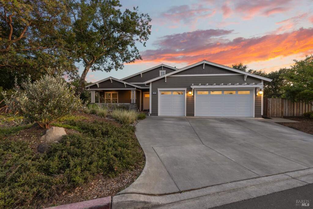 3393 Lake Park Court, Santa Rosa, CA 95403
