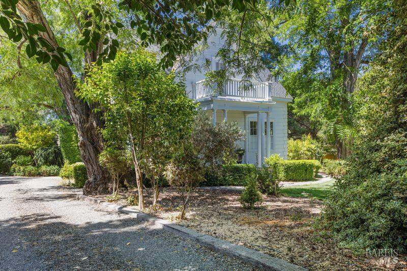 1801 Bodega Avenue, Petaluma, CA 94952