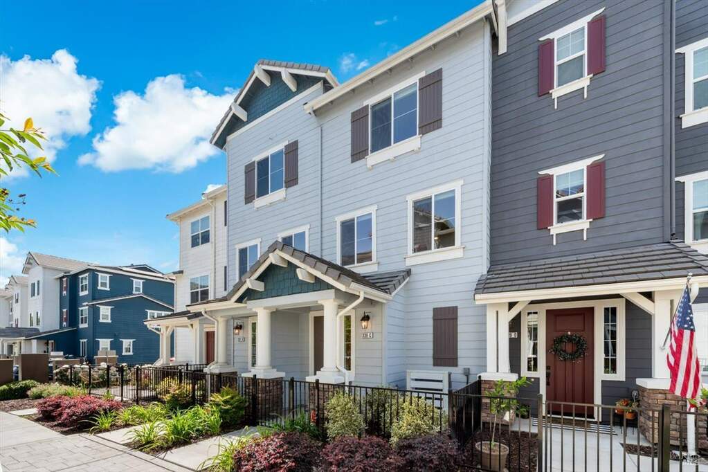 339 Pear Tree Terrace #C, Napa, CA 94558