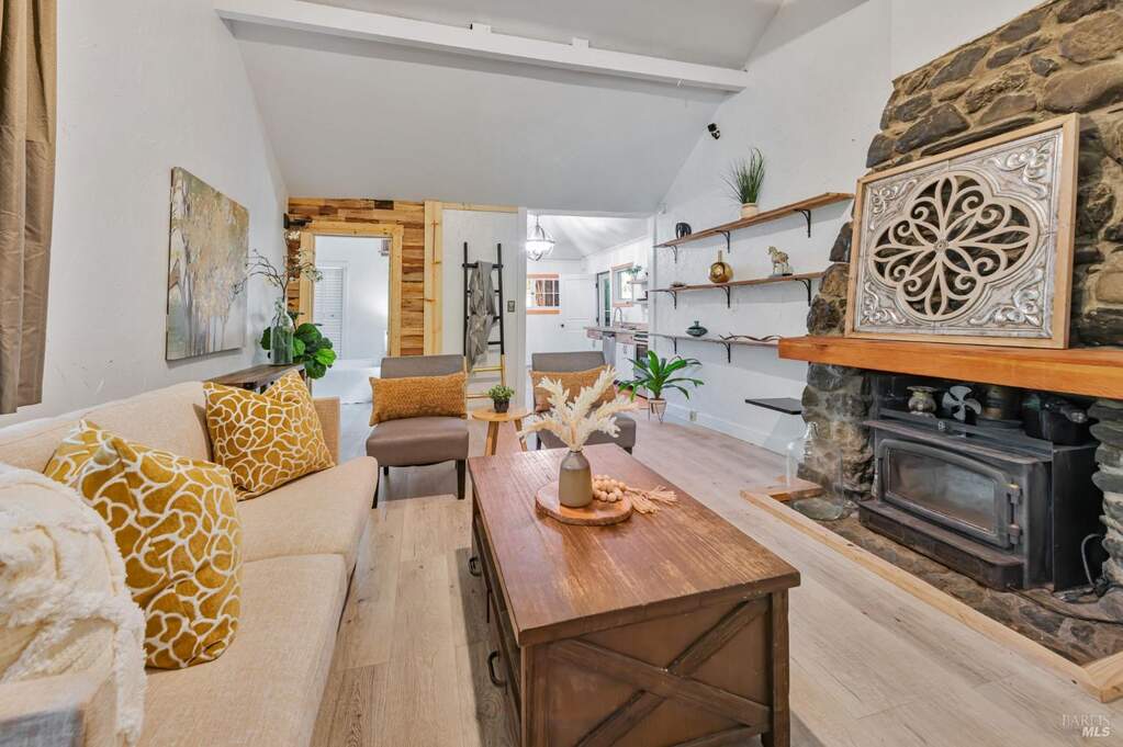 173 Redwood Avenue, Camp Meeker, CA 95419