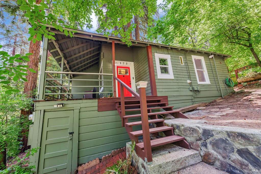 173 Redwood Avenue, Camp Meeker, CA 95419