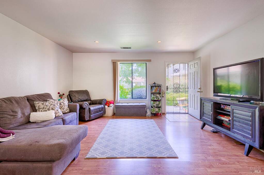 411 7th Street W, Sonoma, CA 95476
