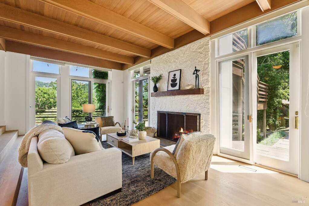 17 Madrone Avenue, Woodacre, CA 94973