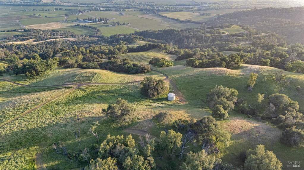 21350 River Road, Geyserville, CA 95441