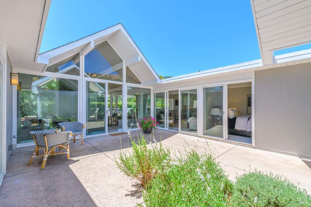 29 Mount Foraker Drive, San Rafael, CA 94903