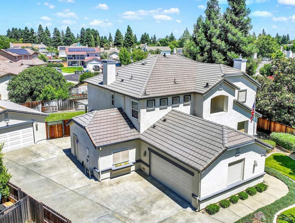 325 Stoneridge Circle, Vacaville, CA 95687