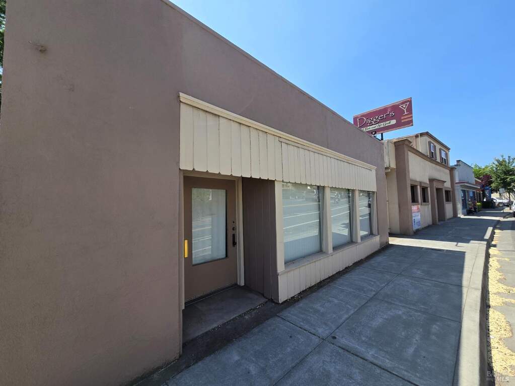 244 S Main Street, Willits, CA 95490