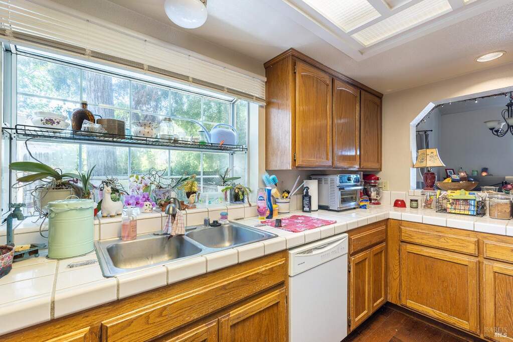 12 Bay Tree Court, Cotati, CA 94931