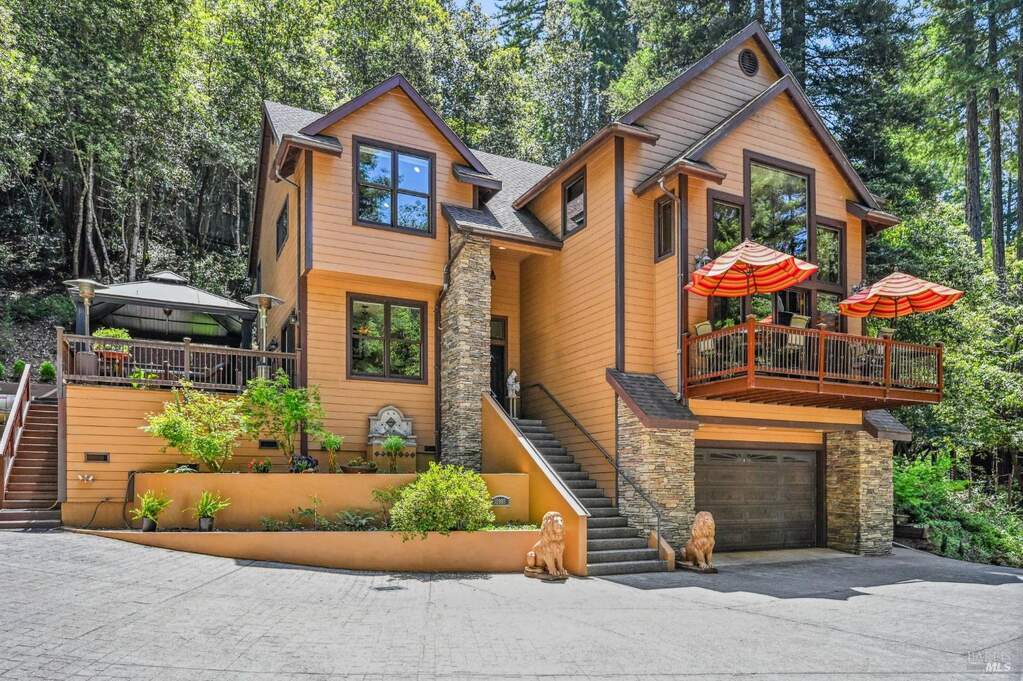 15989 Fern Way, Guerneville, CA 95446