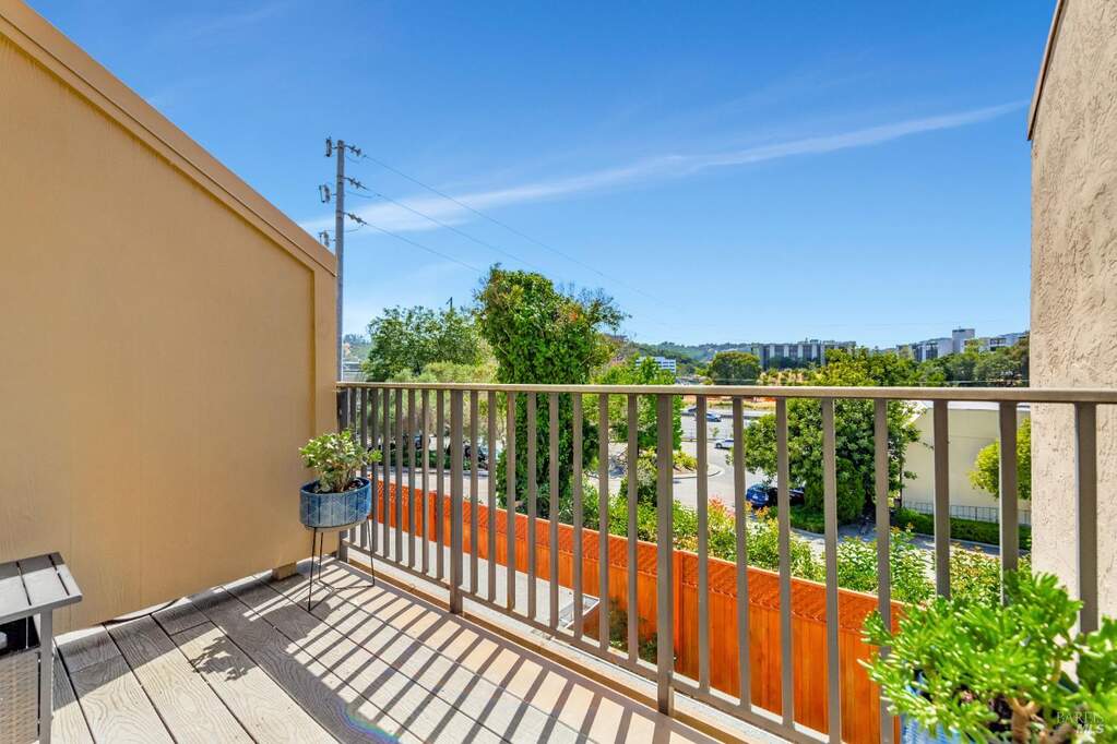 100 Marin Center Drive #4, San Rafael, CA 94903