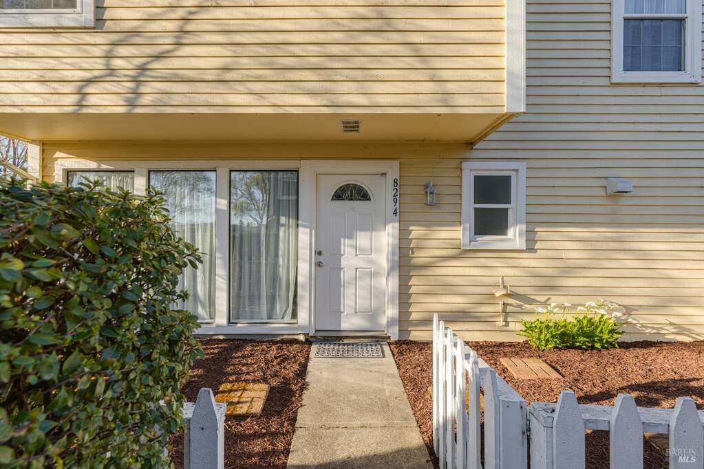8294 Windmill Farms Drive, Cotati, CA 94931