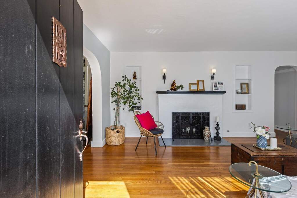 26 Adrian Way, San Rafael, CA 94903